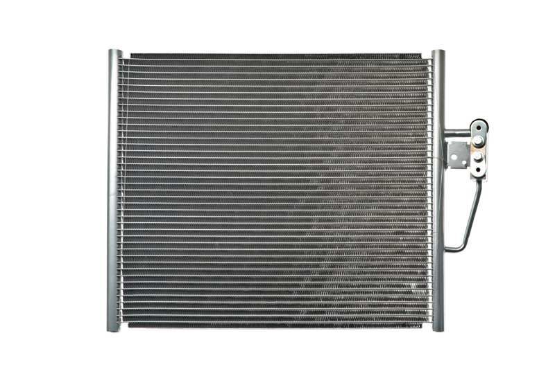 19-18.jpg BMW KLİMA RADYATÖRÜ E39 M51-M52-M62 MAHLE BEHR 8FC351037-054 - Görsel 1