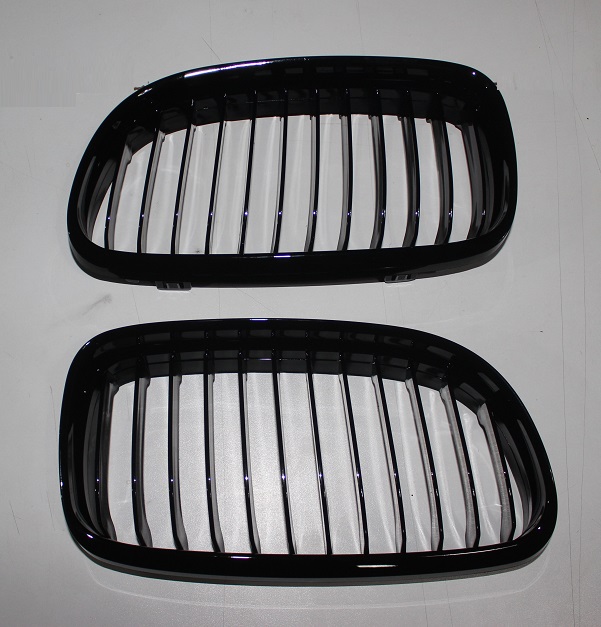 ad70f64f-f8a3-4cad-9d35-85884420f2f7.jpg 51137201967-968 PANJUR SET PARLAK SİYAH BTAP S.3 E90 08-11 BMW277541 - Görsel 1