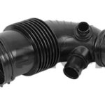 BMW N13 hava filtre hortumu OEM numarası 13717597586 olup motor hava filtresinden temiz havayı emme sistemine ileterek motorun verimli çalışmasını sağlar. Hava filtre hortumu
